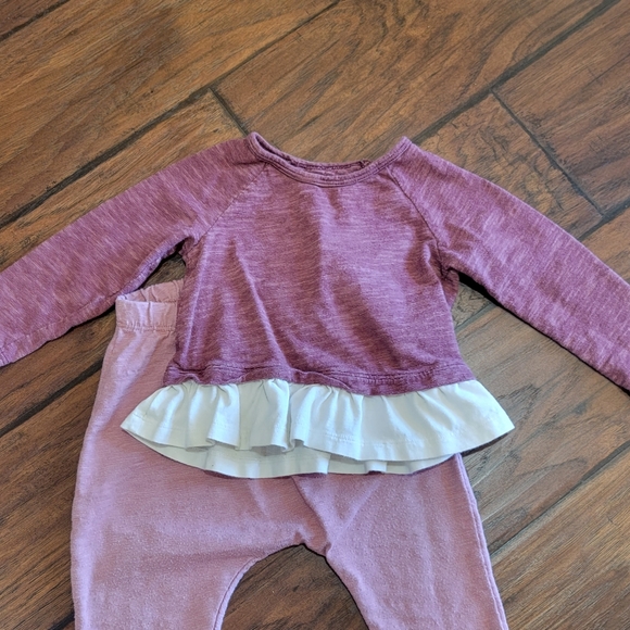 Old Navy set - Picture 2 of 12